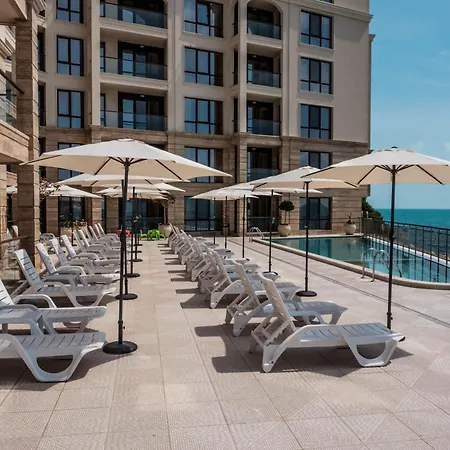 Cabacum Pleasure Beachfront - 50m To And Pool Apartahotel